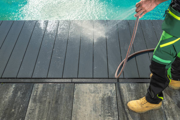 Fence Pressure Washing in Savoy, IL